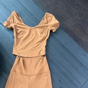 Gold/brown Lululemon set